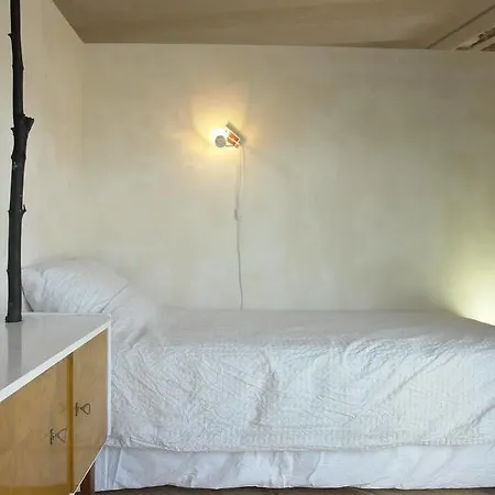 Ost-apotheke Hostal